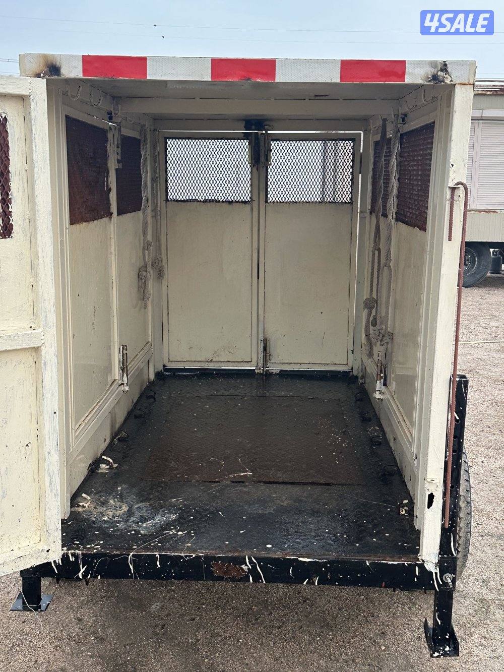 للبيع عربانة سحب لنقل الحلال او المعدات او التخزين.3
