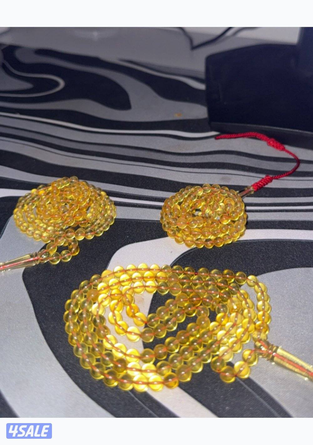 ثلاث مسابيح كهرب1