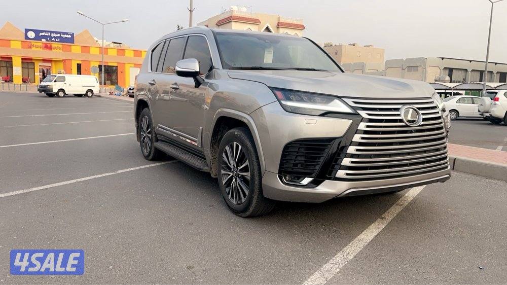 جيب لكزس LX6002
