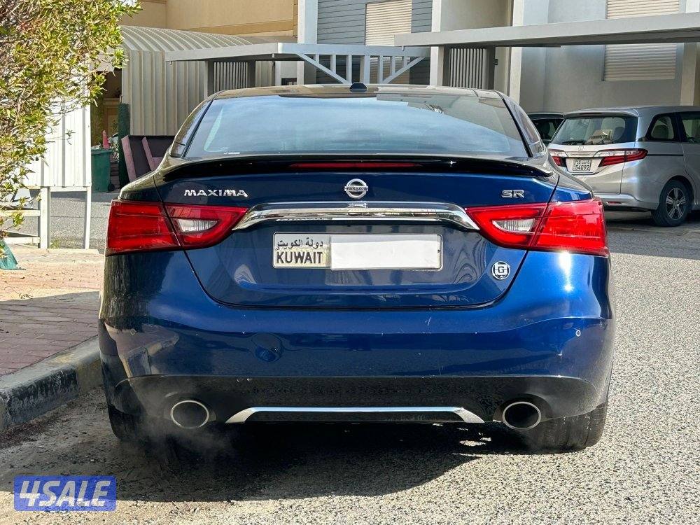 للبيع ماكسيما SR/20185