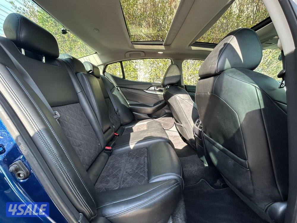 للبيع ماكسيما SR/20187