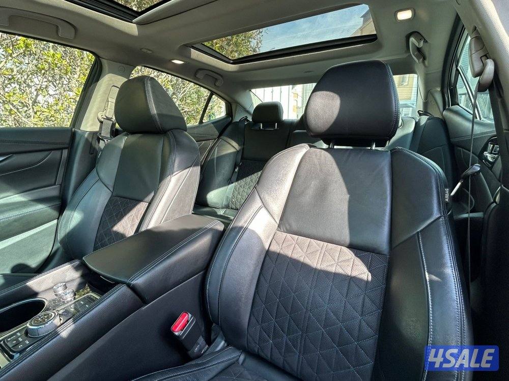 للبيع ماكسيما SR/20189