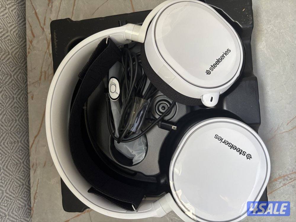 سماعة steelseries مستعمله استعمال خفيف0