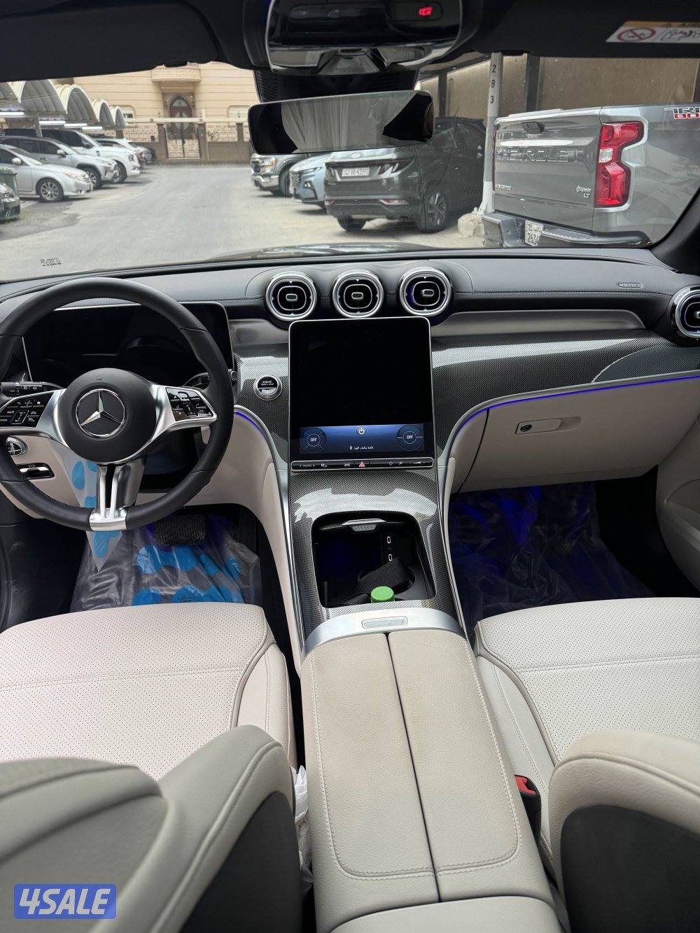 للبيع مرسيدس glc موديل ٢٥ ماشي ٢٥٠٠2