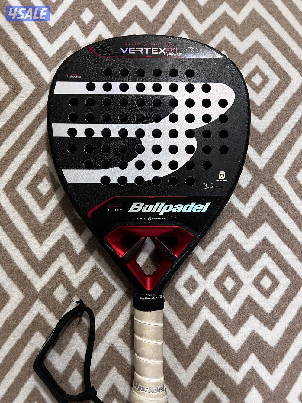 Padel Racket Bullpadel and NOX0