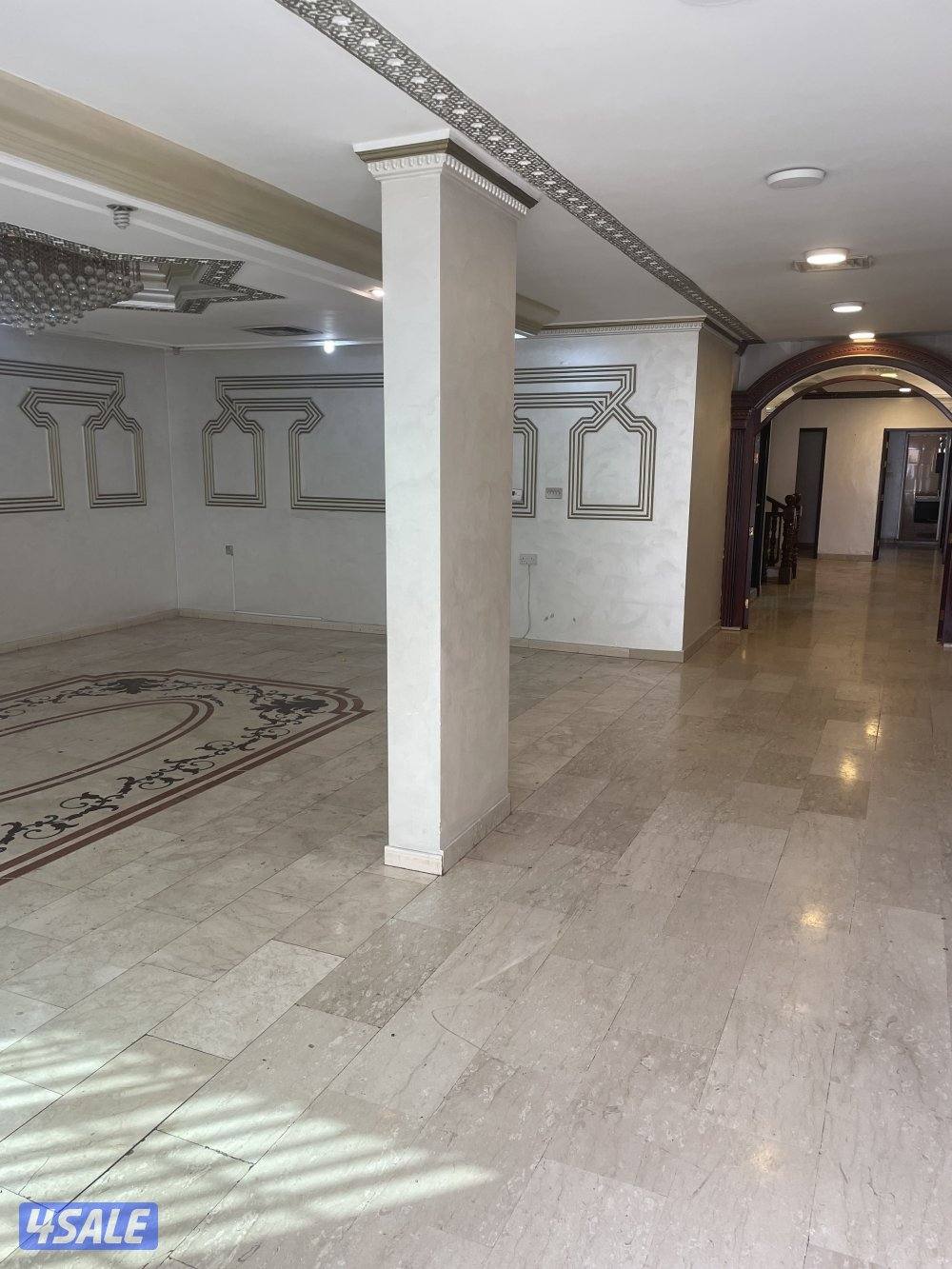 للإيجار بصباح الناصر ق1علي شارع ام المومنين دوبلكس ارضي مع سرداب1