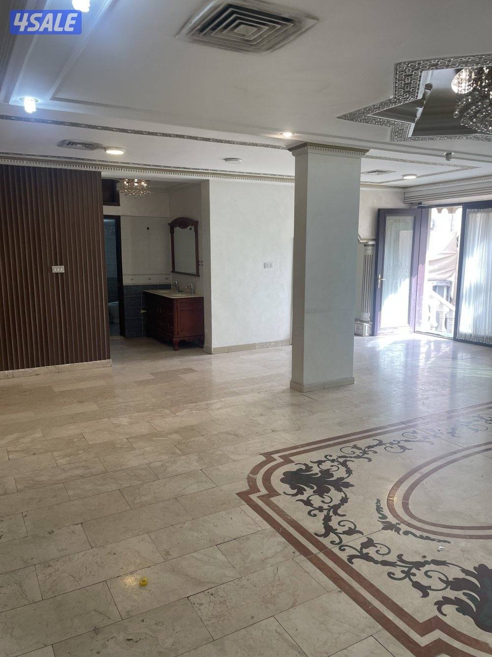 للإيجار بصباح الناصر ق1علي شارع ام المومنين دوبلكس ارضي مع سرداب3