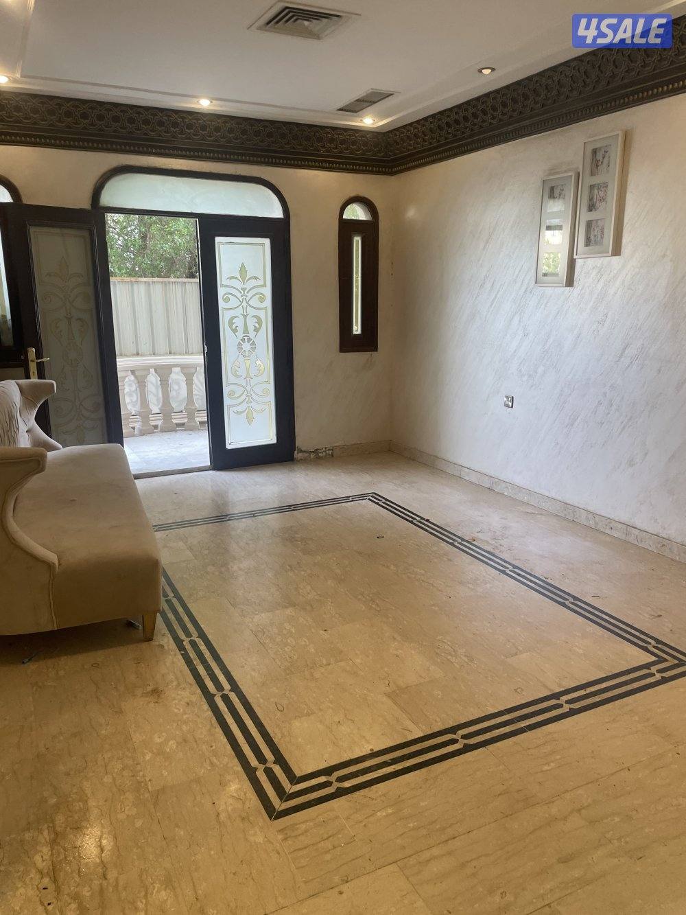 للإيجار بصباح الناصر ق1علي شارع ام المومنين دوبلكس ارضي مع سرداب9