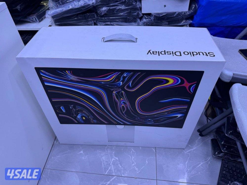 للبيع STUDIO DISPLAY بحالة كالجديد2