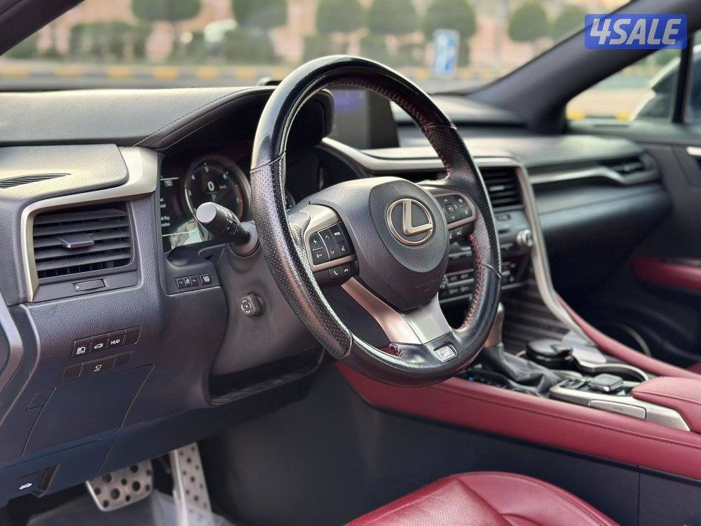 RX 350 
F-Sport عداد: 136 الف7