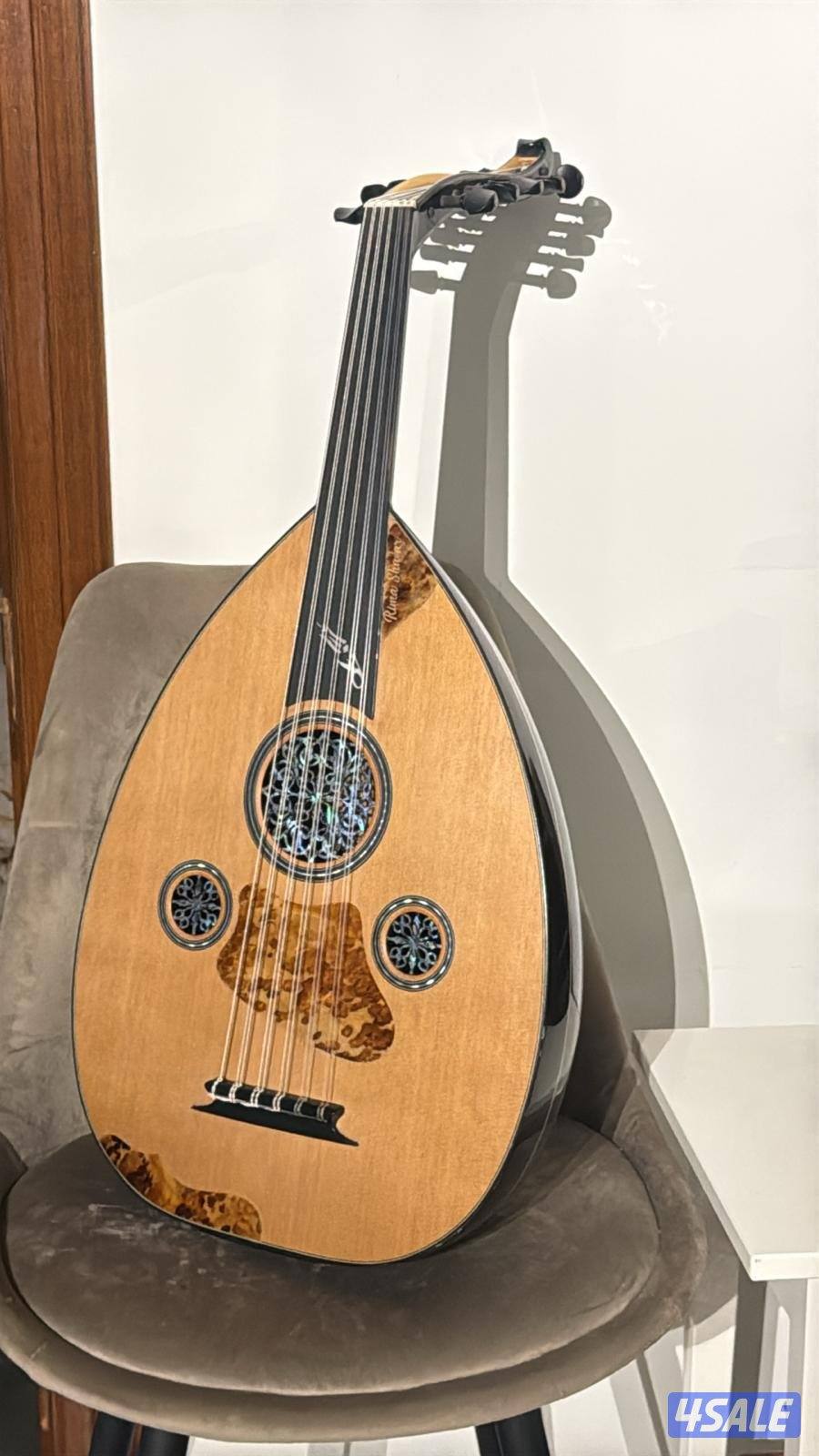 للبيع عود تركي يلدرم صناعة ٢٠١٨ أوتار تركية جديده0