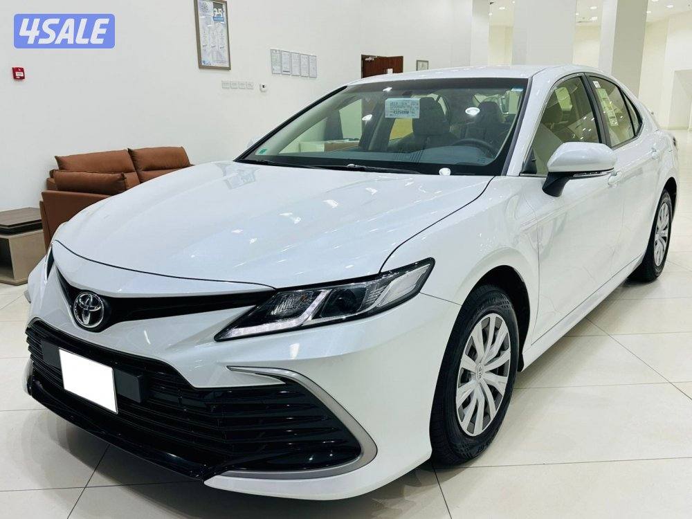 للبيع تويوتا كامري LE  2.5 موديل 20241