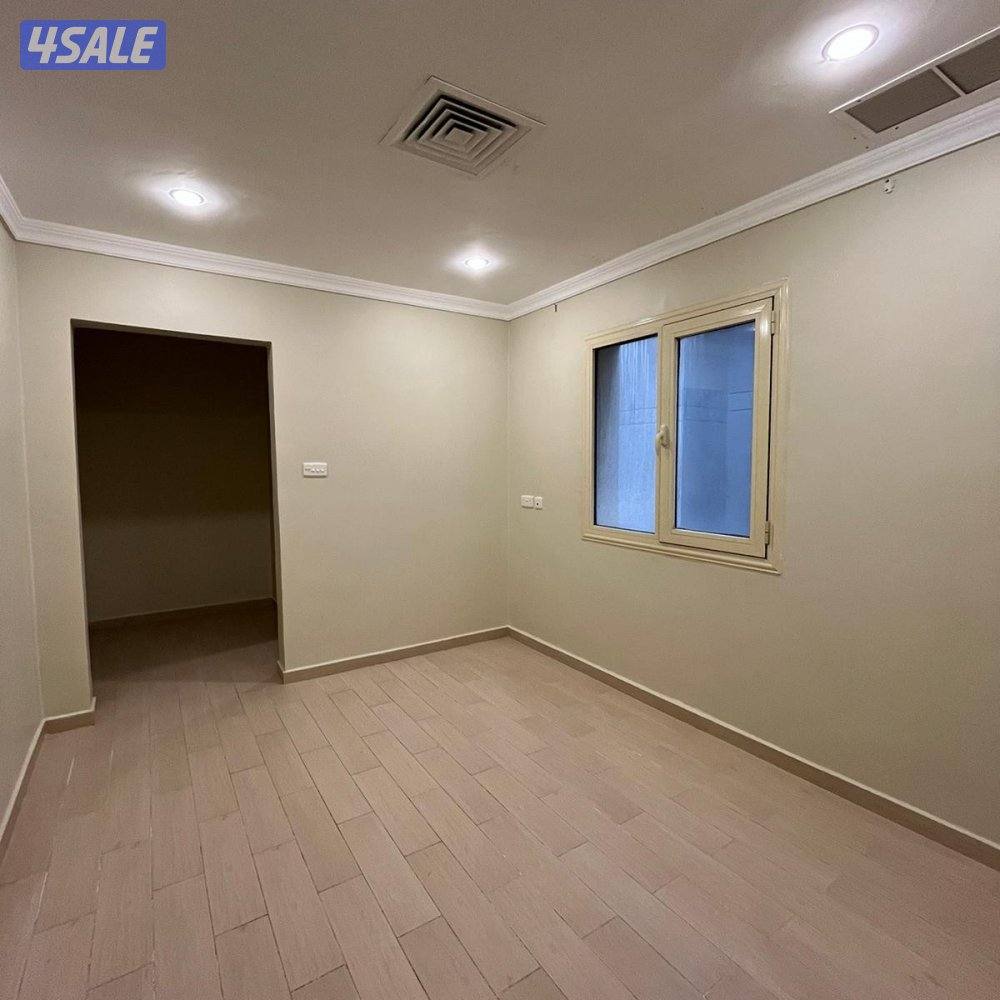 شقة للايجار في صباح السالم قطعة 13