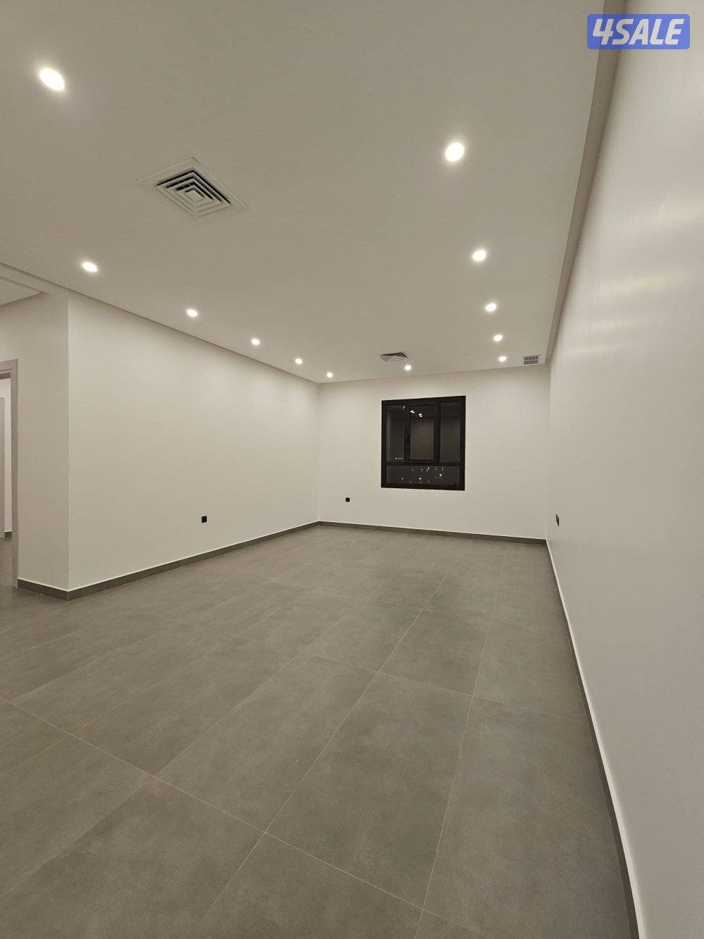 للإيجار شقتين اول ساكن تشطيب فاخرة بالمطلاع ق٣1