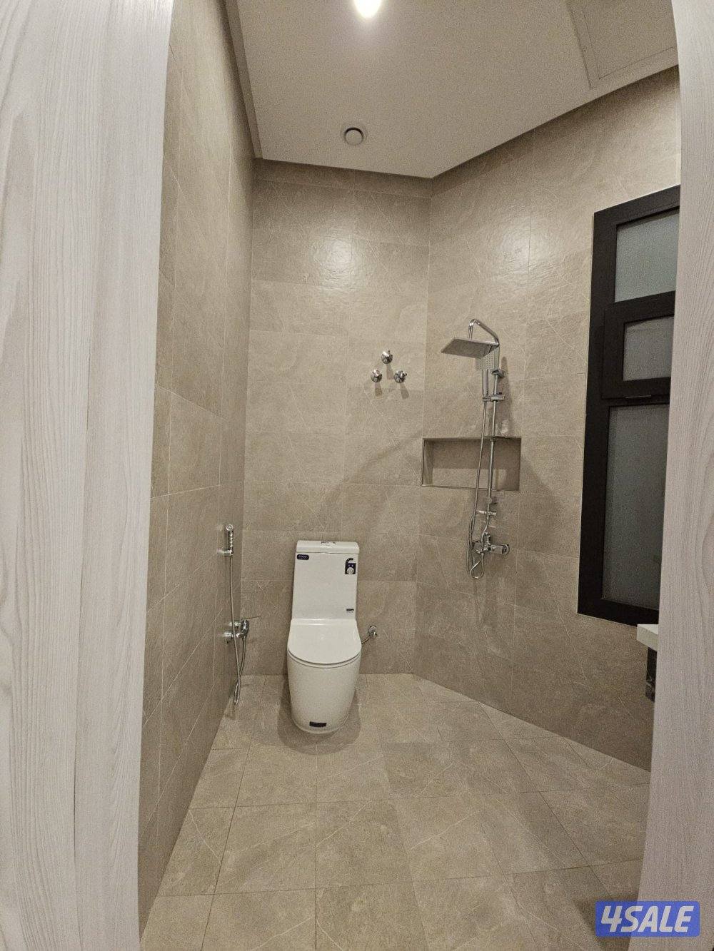 للإيجار شقتين اول ساكن تشطيب فاخرة بالمطلاع ق٣8