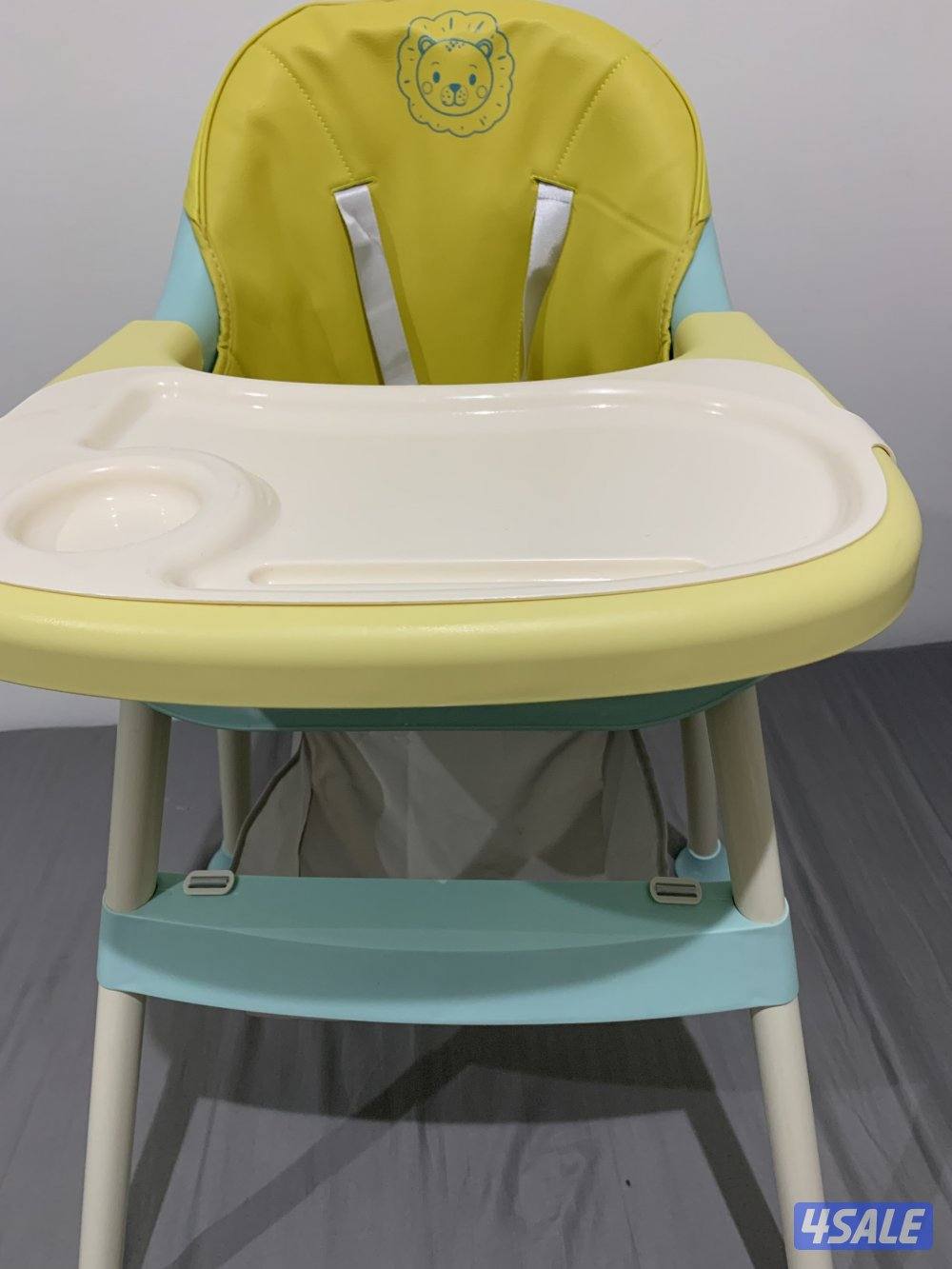 كرسي طعام للاطفال شبه جديد0