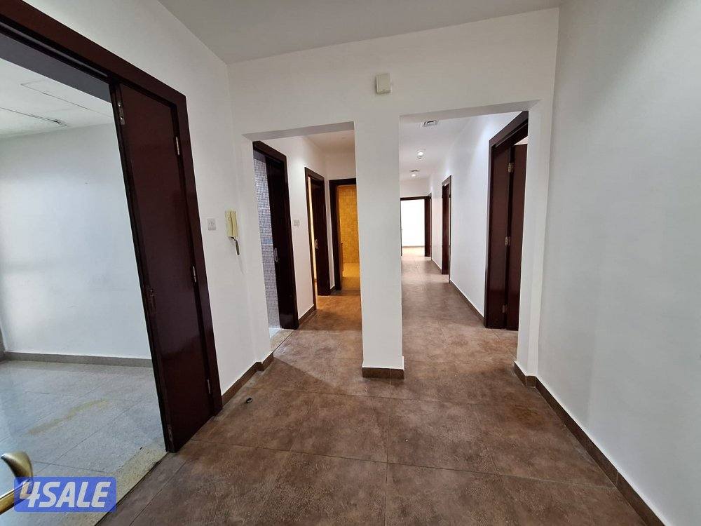 للايجار شقة راقيه في بنيد القار6