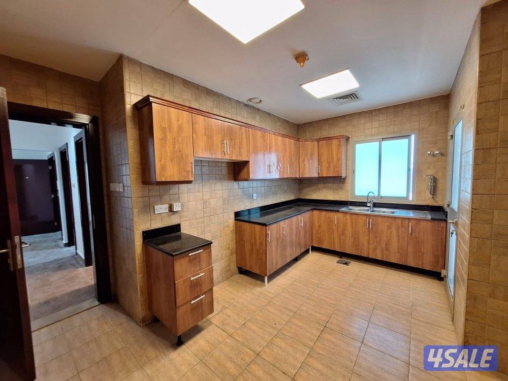 للايجار شقة راقيه في بنيد القار9