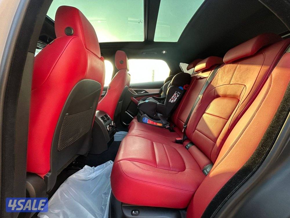 كامل المواصفات ماشي 76 الف بحالة الوكاله10