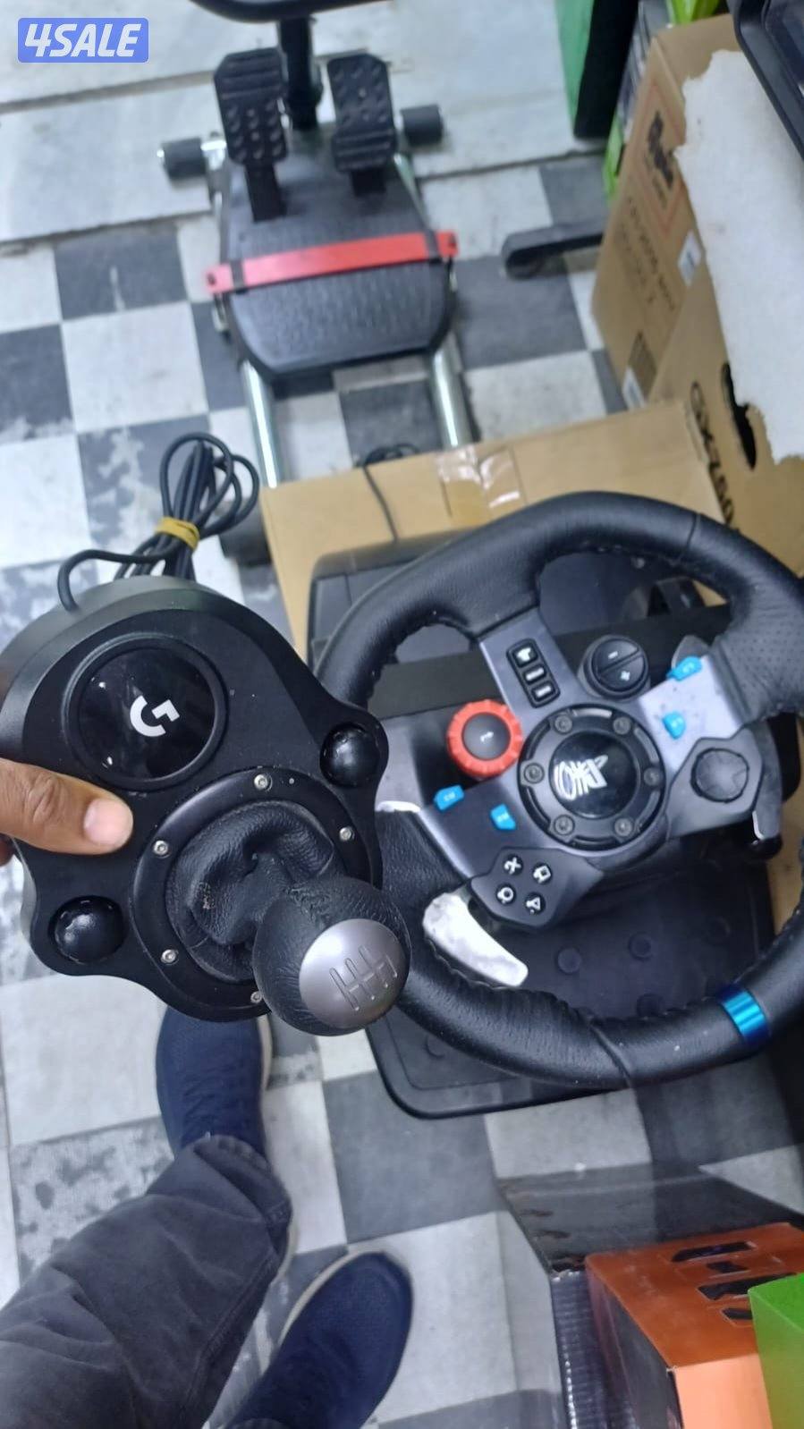 عندك اجهزه بلاستيشن 5 و4 عندك شاشات اكس بوكس ناتيندوا عايز تبيعها نشتر13