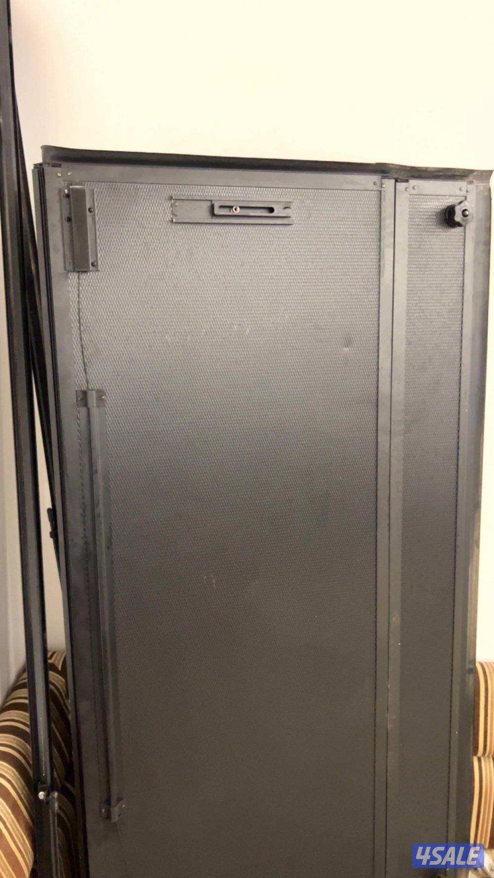 غطاء حوض بدي فورد F150 غماره ونص بحالة الوكاله من فليكس برو ثلاث صفطات1