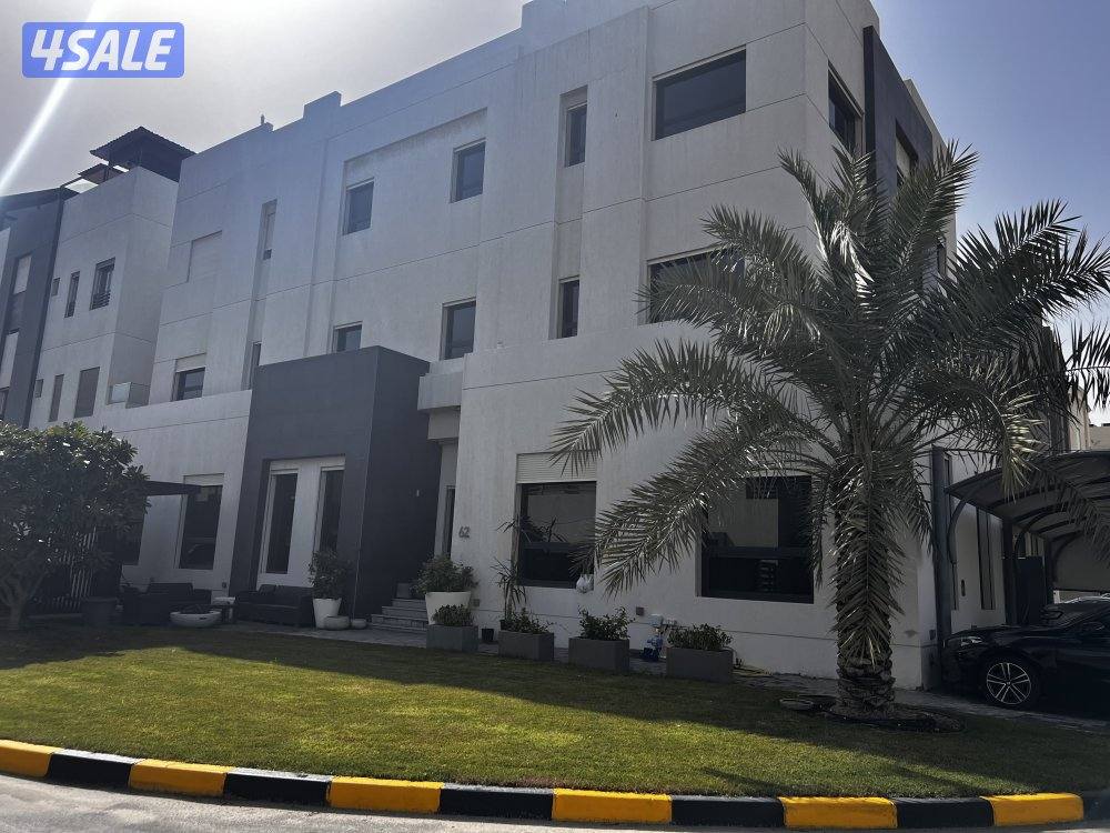 شقة ٣ غرف ابوفطيرة تشطيب راقي مواقف مظللة والسكن مع المالك0