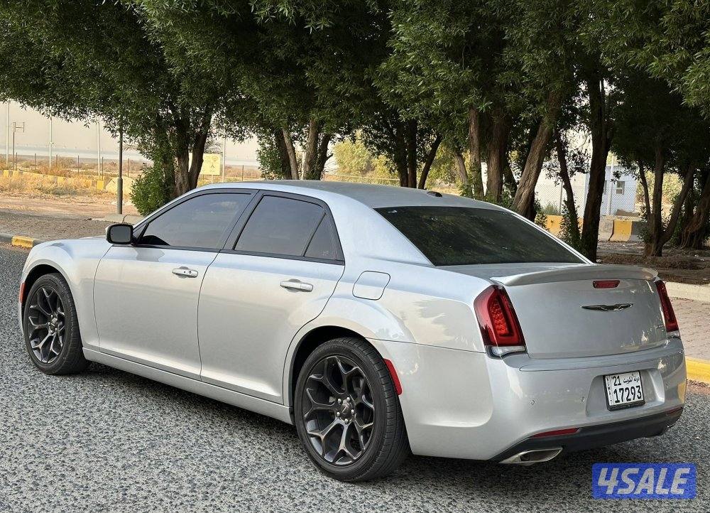 كرايزلر 300C4