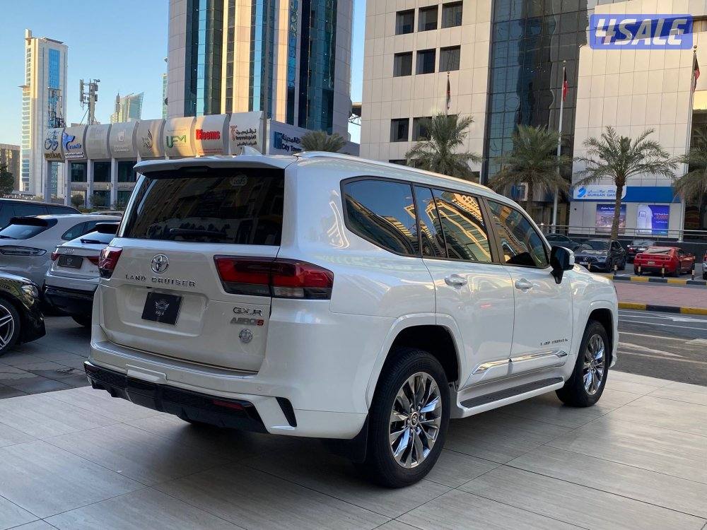 لاند كروزر AERO S بدون تيربو موديل 2025 عداد 14 الف كيلو فقط تحت كفاله3