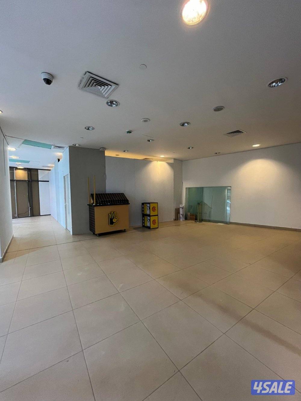 محل في مجمع تجاري للإيجار في السالمية7
