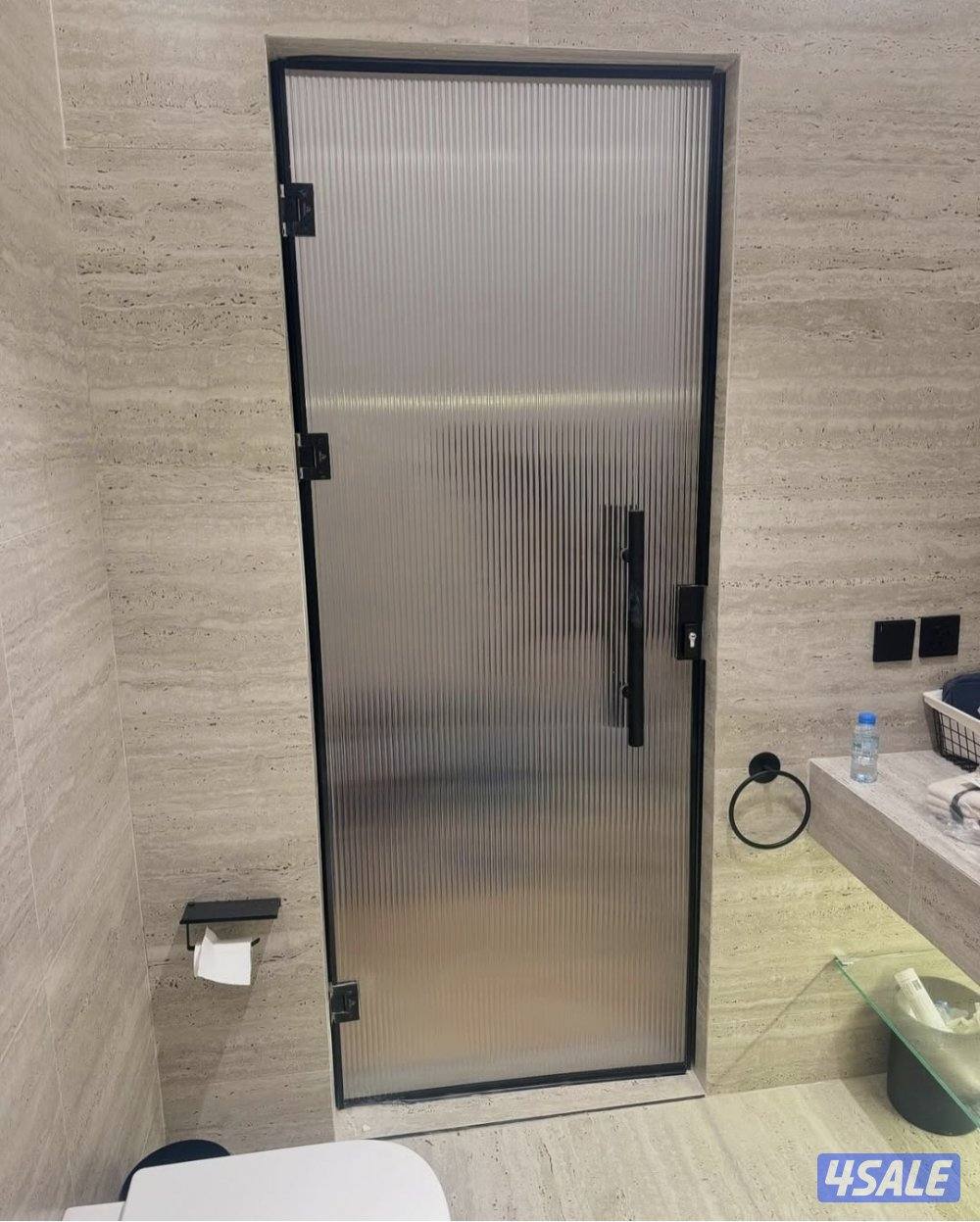 فني زجاج ومرايا وسكريت وبلاستك وشاوربكس وطاولات الطعام6