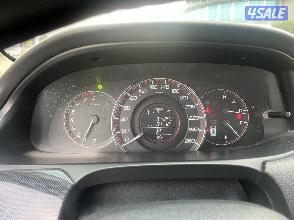 اكورد كوبيه 2013 ماشي 130 الف فتحه 4 سلندر6