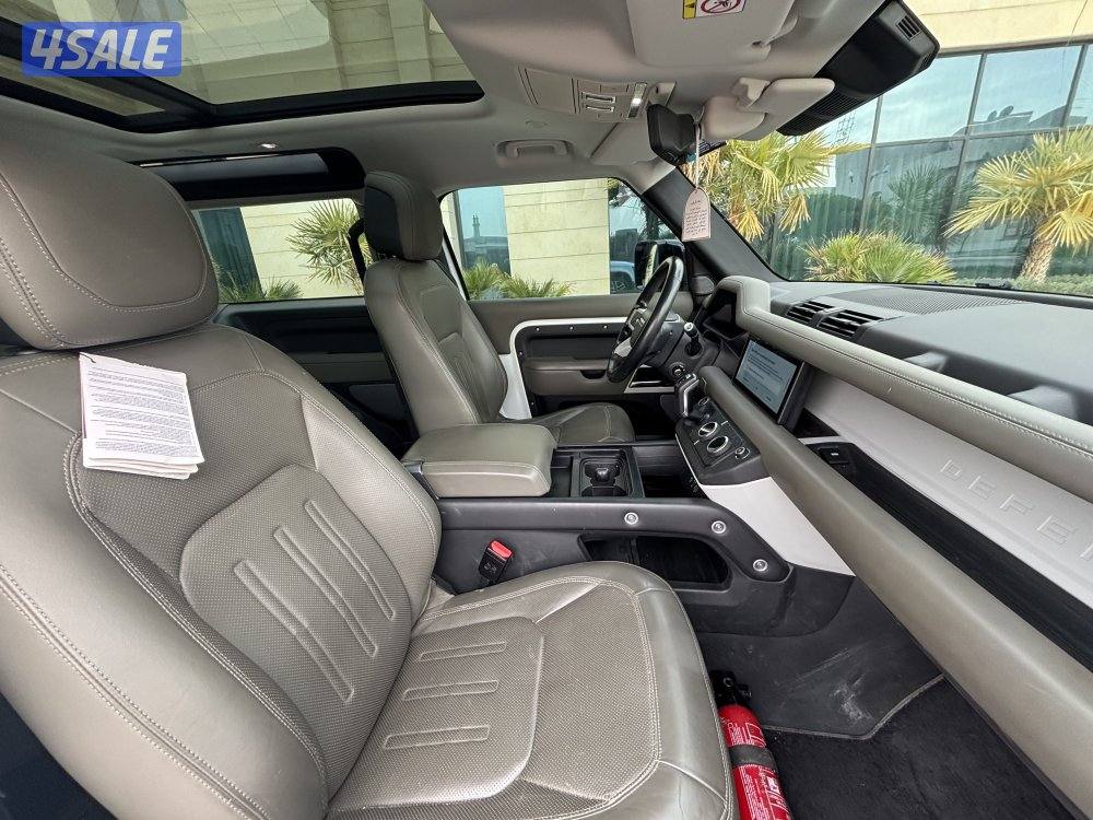 Land Rover  V6 Defender 90 model 20216