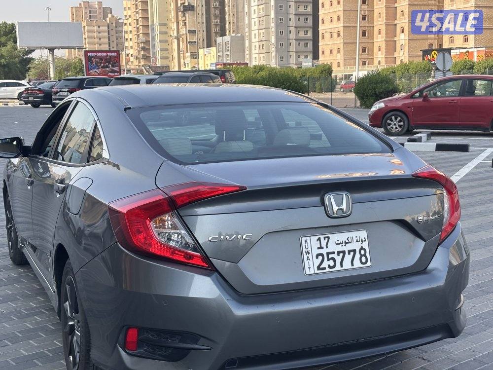 للبيع هوندا سيفك موديل 2020 حجم ماكينه 1600 سي سي بحاله ممتازه0