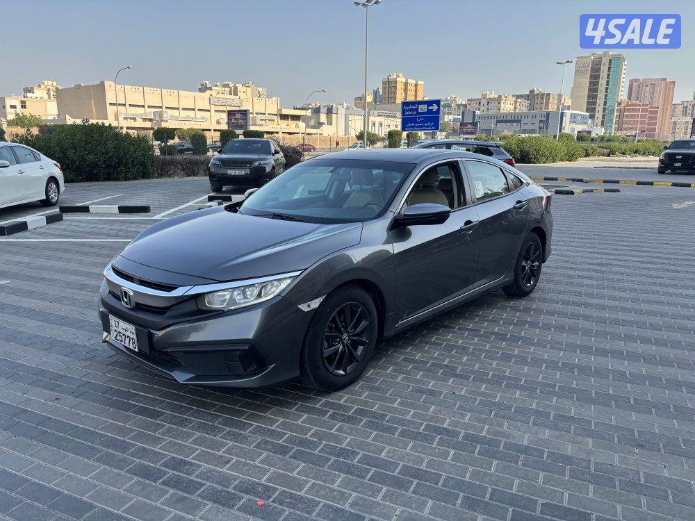 للبيع هوندا سيفك موديل 2020 حجم ماكينه 1600 سي سي بحاله ممتازه6