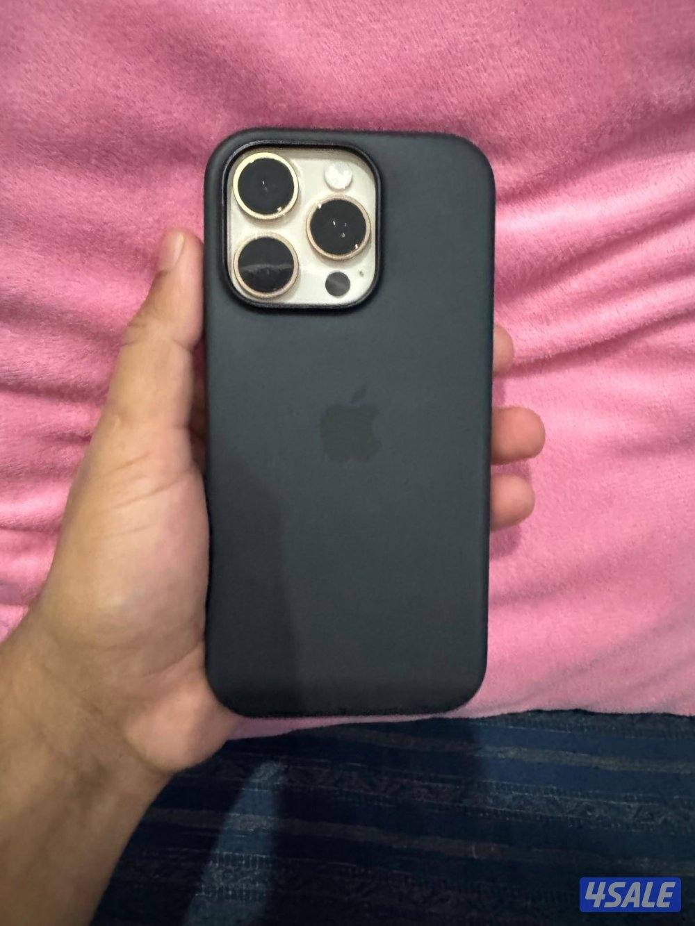 iPhone 16 pro 256 GB Excellent Condition Battery 99%2