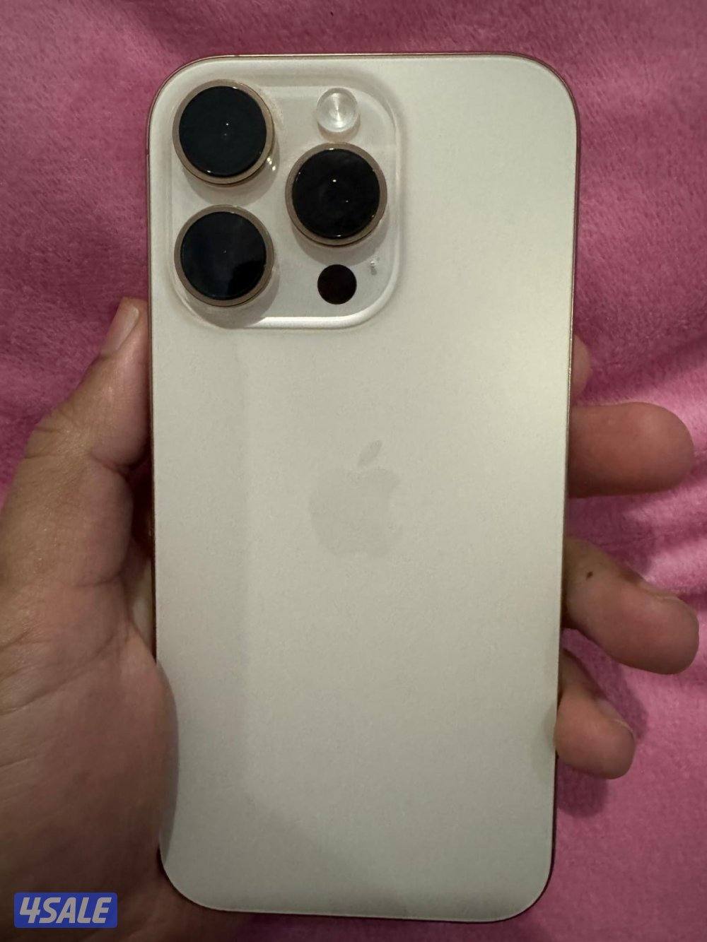 iPhone 16 pro 256 GB Excellent Condition Battery 99%3