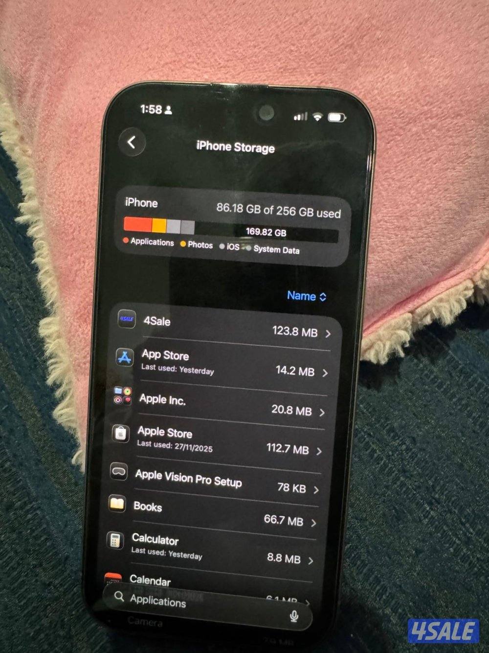 iPhone 16 pro 256 GB Excellent Condition Battery 99%4