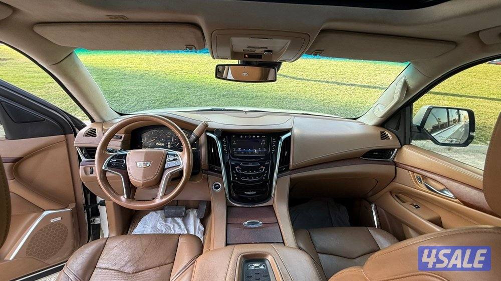 اسكاليد بلاتينيوم موديل 2015 / بحاله ممتازه9