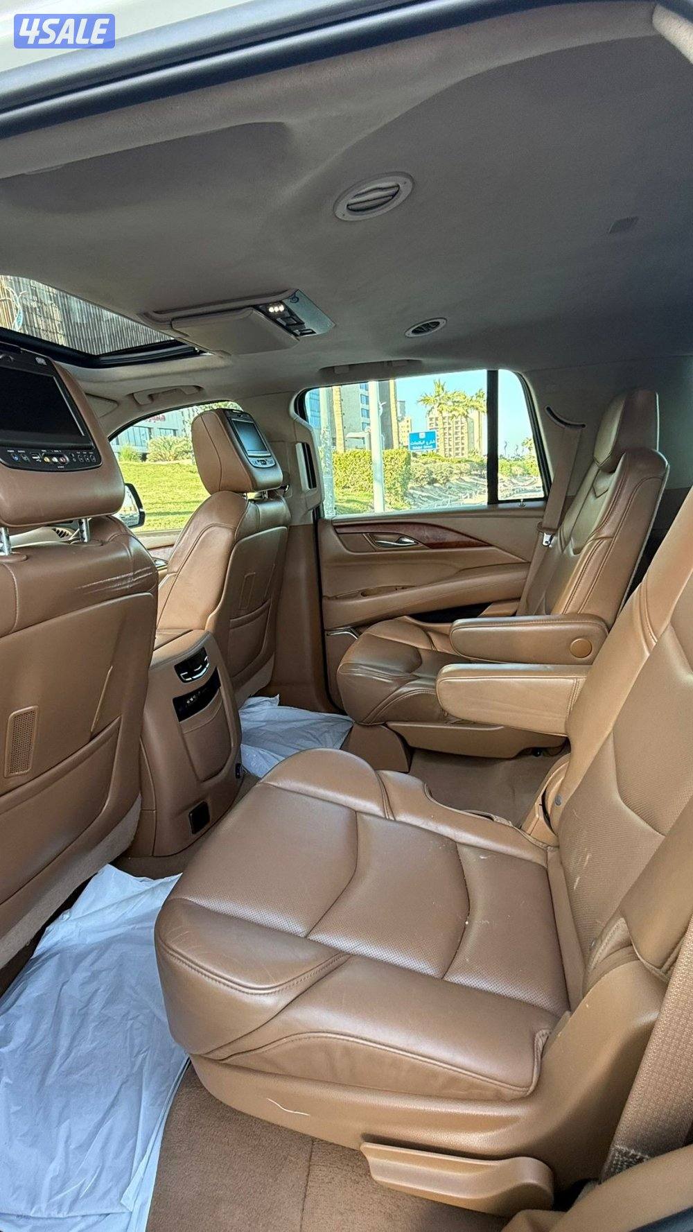 اسكاليد بلاتينيوم موديل 2015 / بحاله ممتازه12