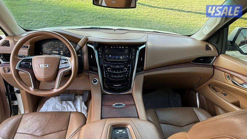 اسكاليد بلاتينيوم موديل 2015 / بحاله ممتازه14