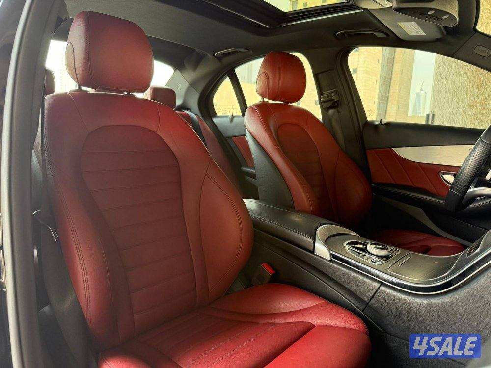 مرسيدسC300 موديل2019 عداد45الف وارد امريكا سيرفس منتظم5