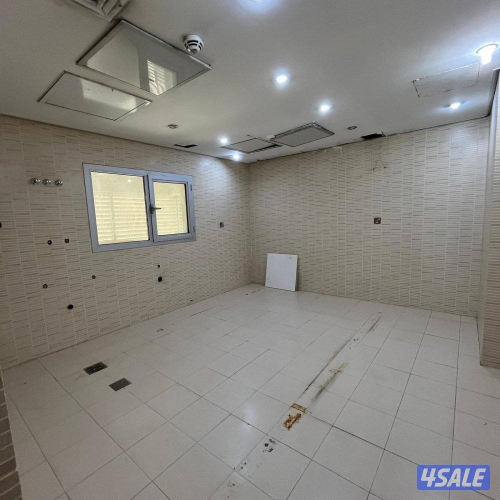 دور كامل تجاري للإيجار في السالمية4