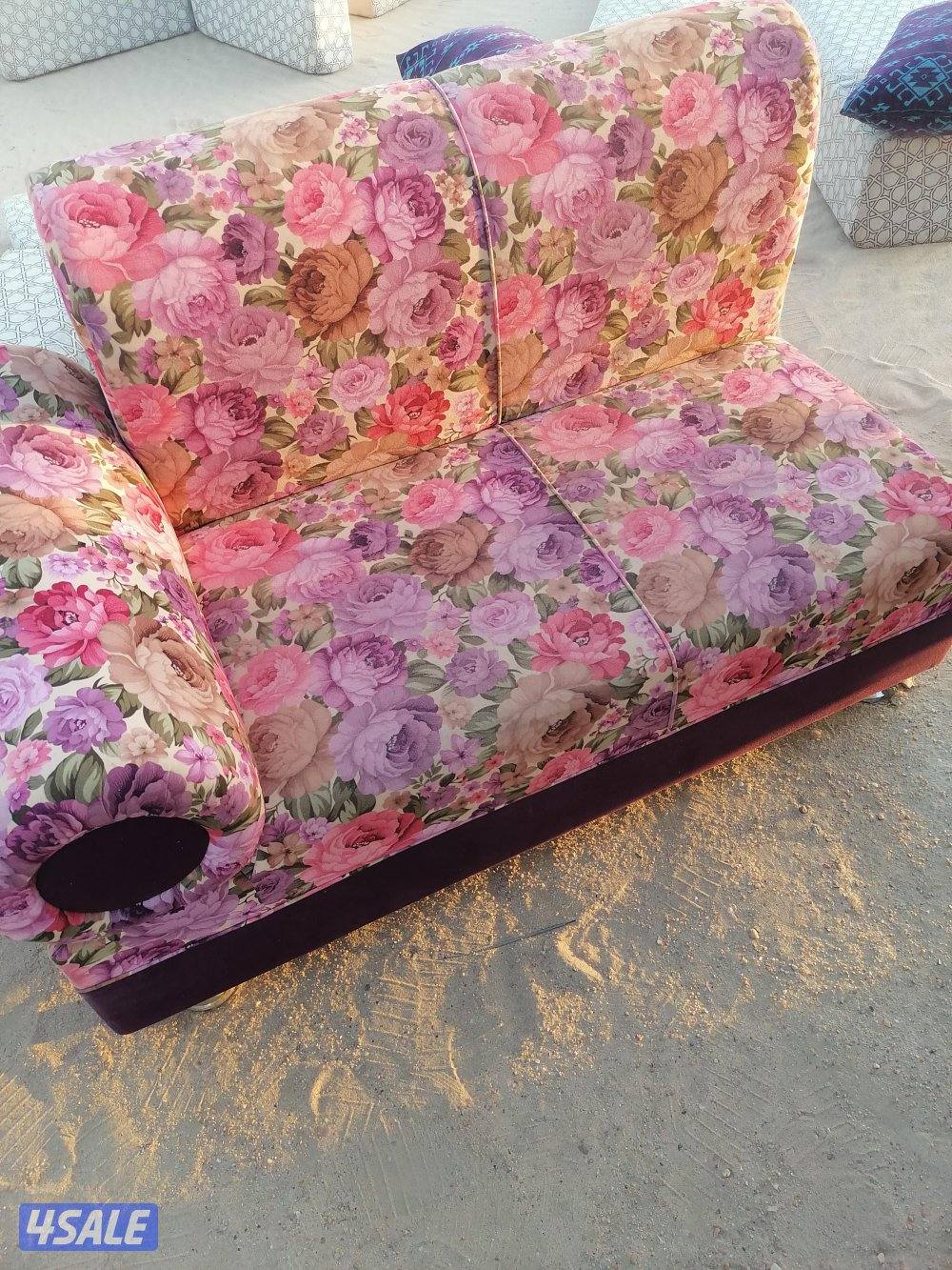 كراسي حديد وقنفات وتوانكي ماء3