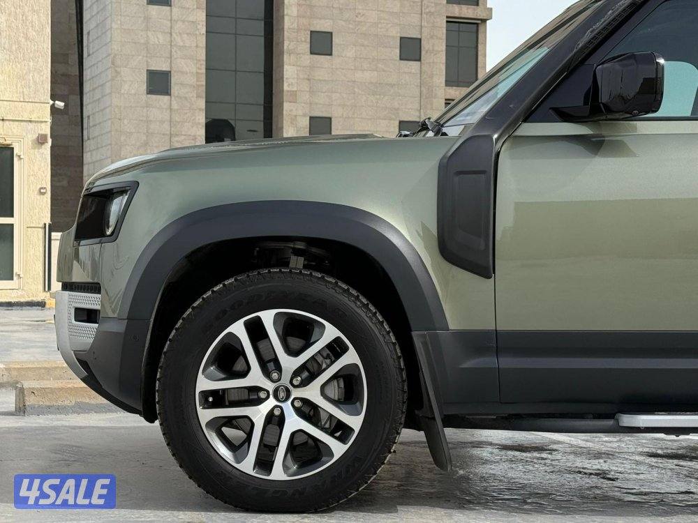 ديفندرHSE 110 موديل2022 عداد109 وارد الغانم تحت الكفاله لغاية2027/25