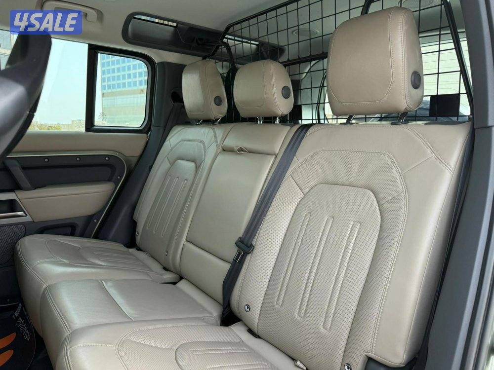 ديفندرHSE 110 موديل2022 عداد109 وارد الغانم تحت الكفاله لغاية2027/210