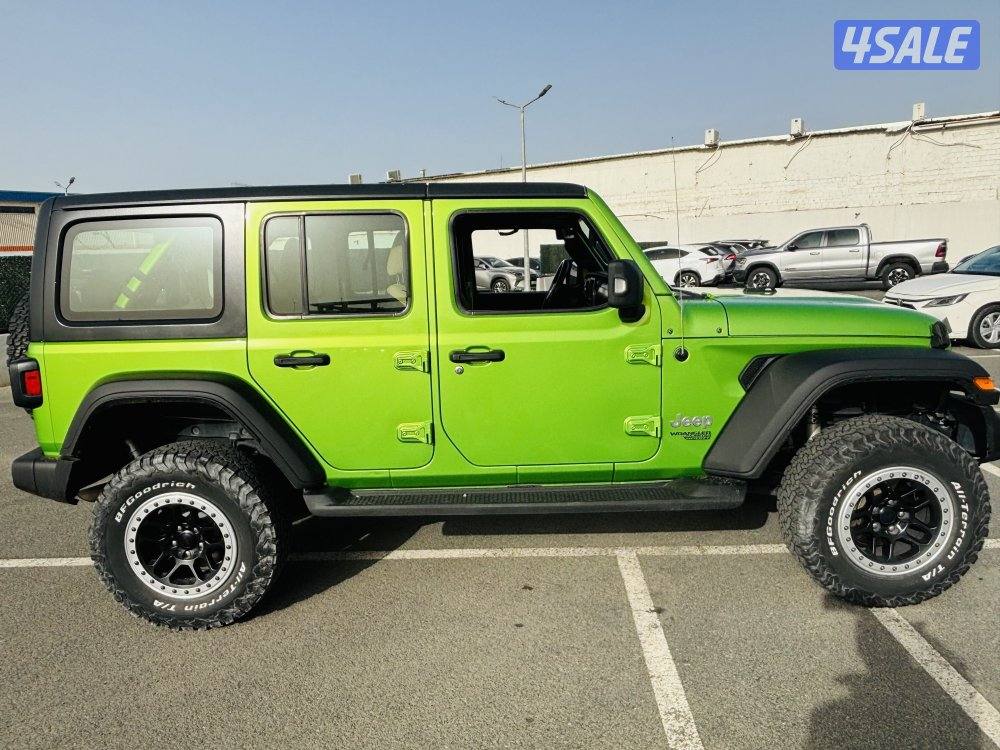 Jeep Wrangler 4x4  model 2019 V64