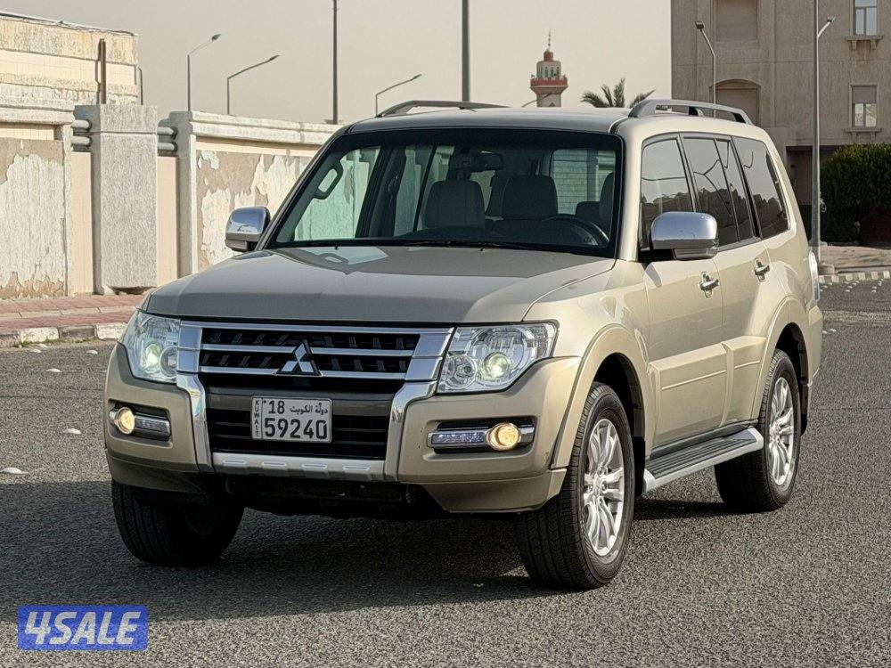 للبيع باجيرو2020 بحالة ممتازة0