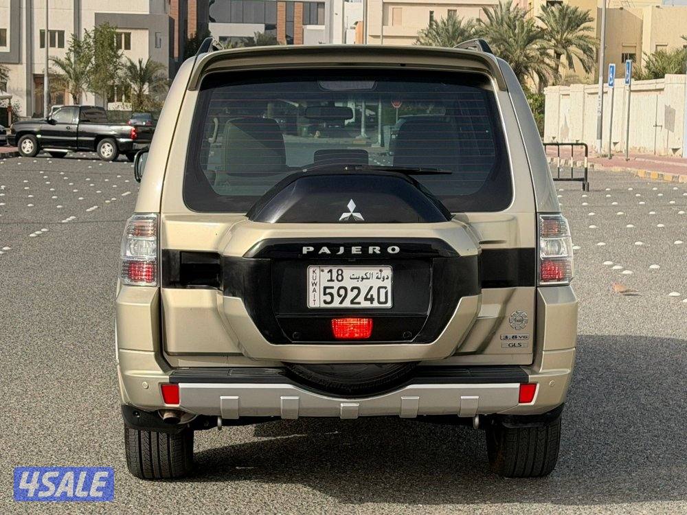 للبيع باجيرو2020 بحالة ممتازة1