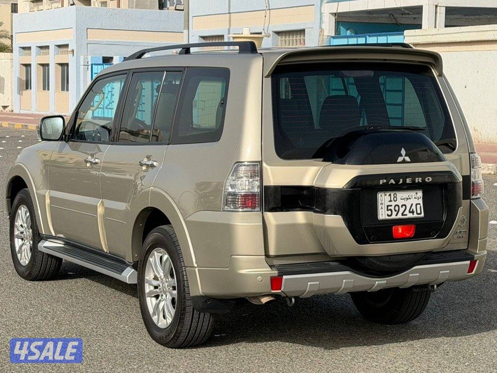 للبيع باجيرو2020 بحالة ممتازة8