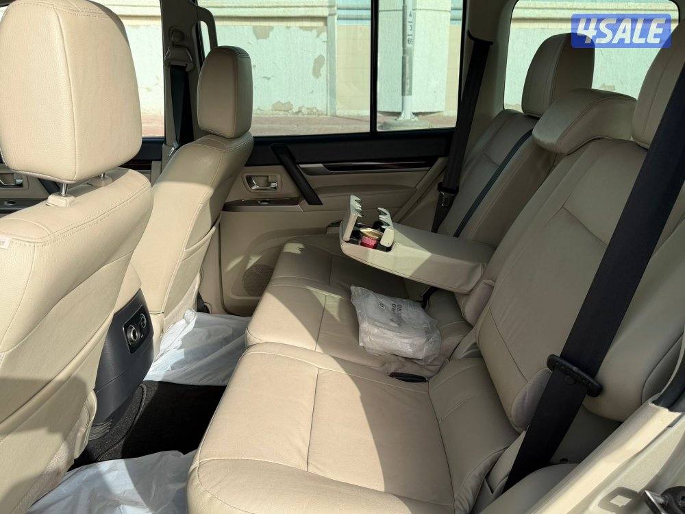 للبيع باجيرو2020 بحالة ممتازة7